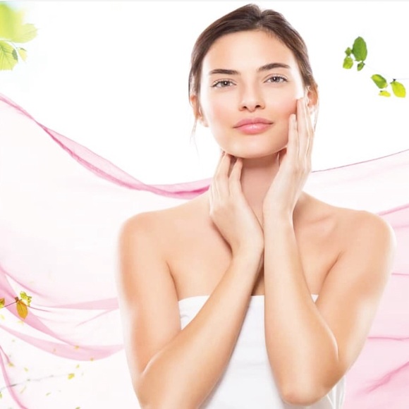 Face Jade roller stone with gua sha kit for the face massager in a magnetic box - Picture 2 of 9